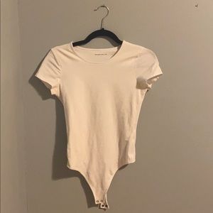 ✨Like New✨ Abercrombie Short Sleeved Bodysuit